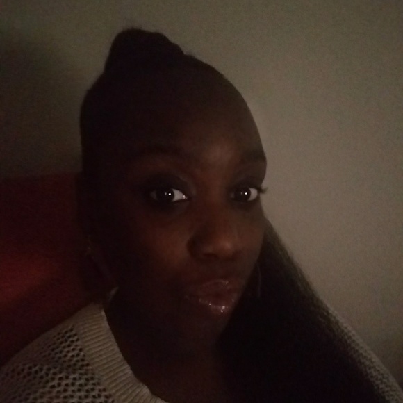 Meet your Posher, Bria - Picture 2 of 5